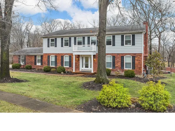 1814 Armstead Dr, Saint Louis, MO 63131