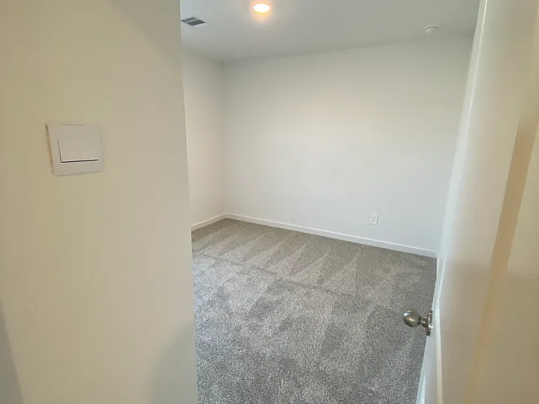 Guest bedroom 2