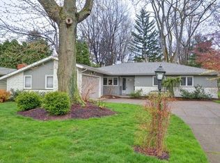 31309 Tuttle Dr, Bay Village, OH 44140