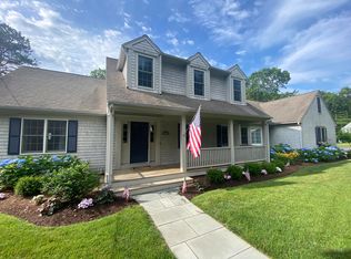 49 Old North Rd, Pocasset, MA 02559