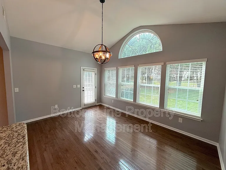 15007 Skypark Dr — Photo 14