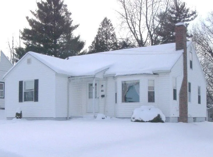 640 Wyandot Ave photo 1