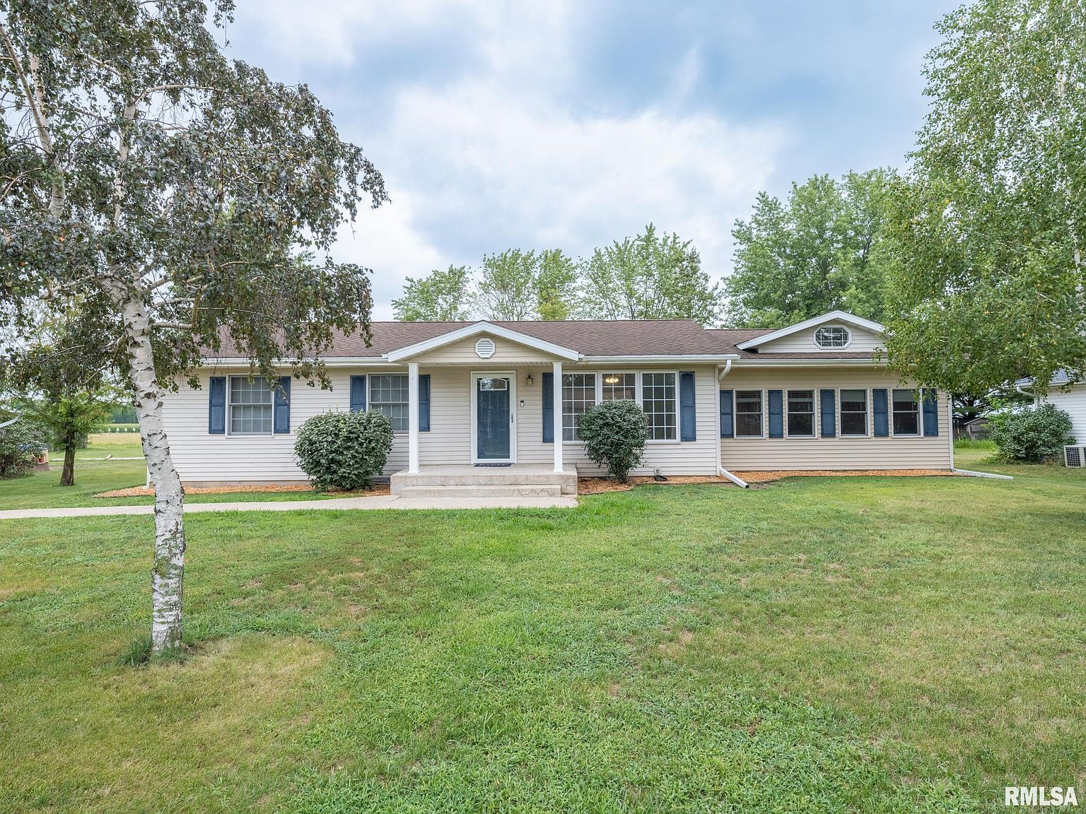 176 E Freedom Ln, Manito, IL 61546 Zillow