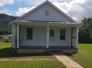 601 Powhatan St, Glasgow, VA 24555