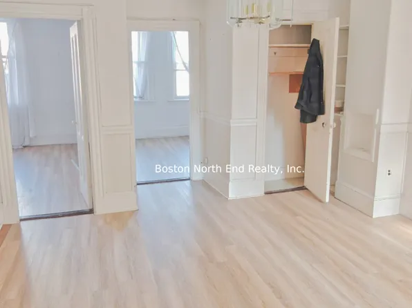 28 Prince St APT 4, Boston, MA 02113