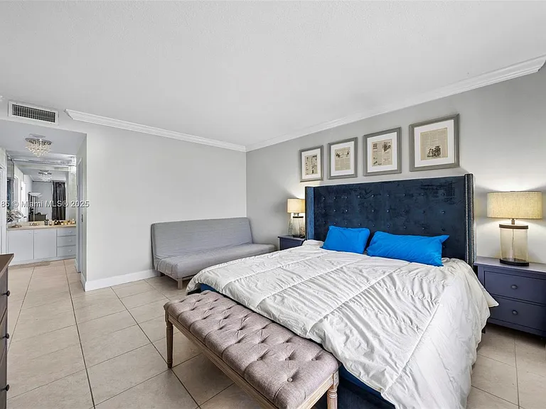 3505 S Ocean Dr #1221 — Photo 15