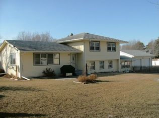 710 E 4th St, Baltic, SD 57003