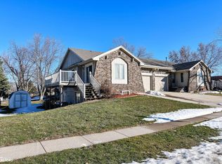 201-203 W Southridge Rd, Marshalltown, IA 50158