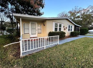 813 Saint Andrews Blvd, Lady Lake, FL 32159