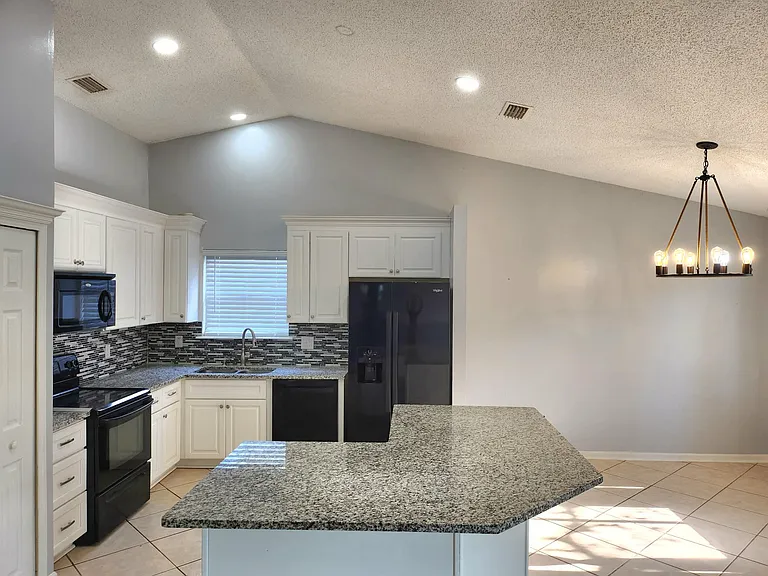 11270 Kinrose Ct — Photo 8