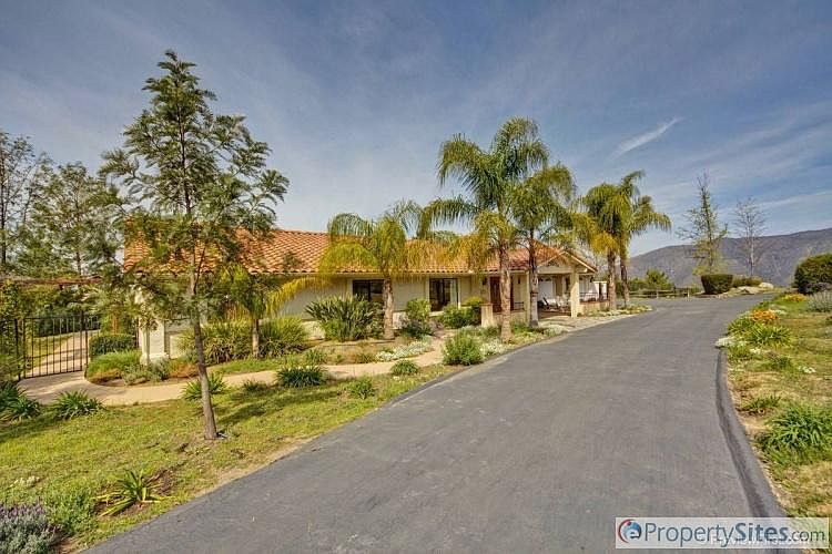 1st image of 27364 Kiavo Dr