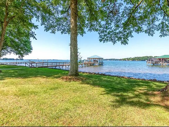 5th image of 726 Isle Of Pines Rd