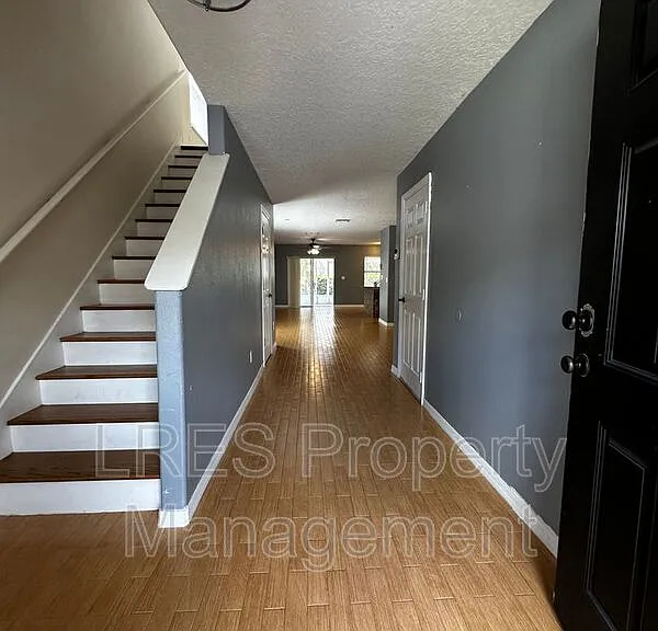 2825 Cliffe Ct — Photo 8