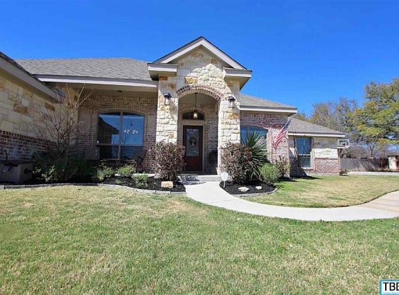 2nd image of 910 Villa Como Dr