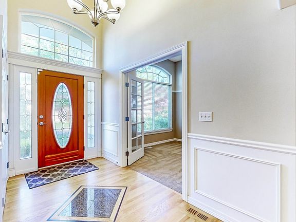 3rd image of 3019 19th Street Pl SW