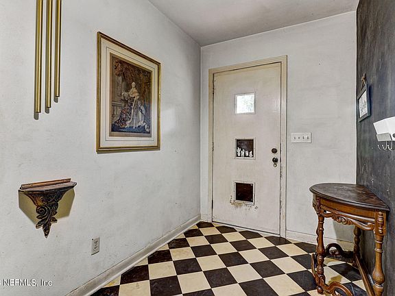 4th image of 2947 SCOTT Circle