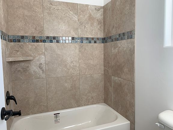 Hall TubShower tile_11012021