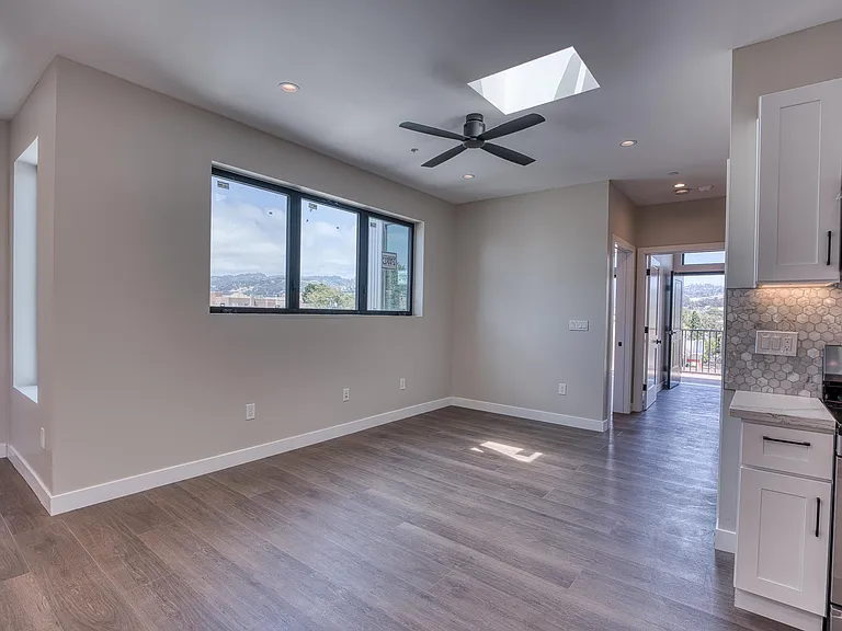 4202 Telegraph Ave #203 — Photo 8