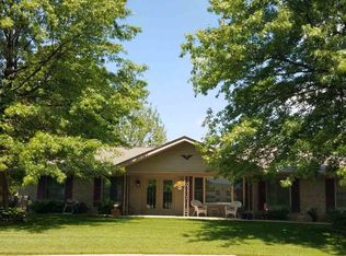 1401 11th St, Coralville, IA 52241