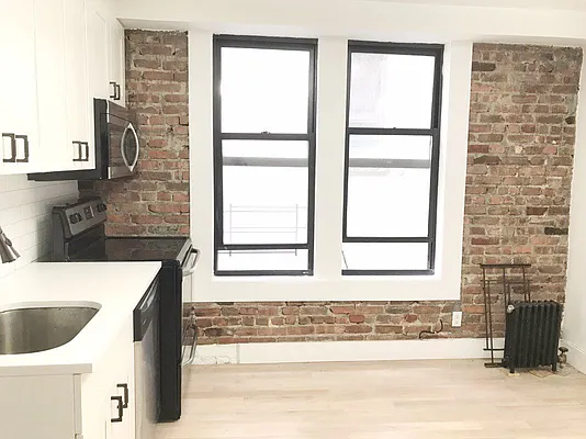 Rented by Bohemia Realty Group | media 10