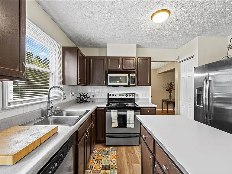 6 Wavecrest Ct — Photo 18