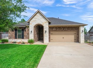 3085 Archer Cir, Bryan, TX 77808