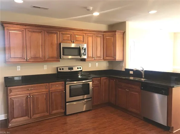 6420 Palem Rd, Norfolk, VA 23513