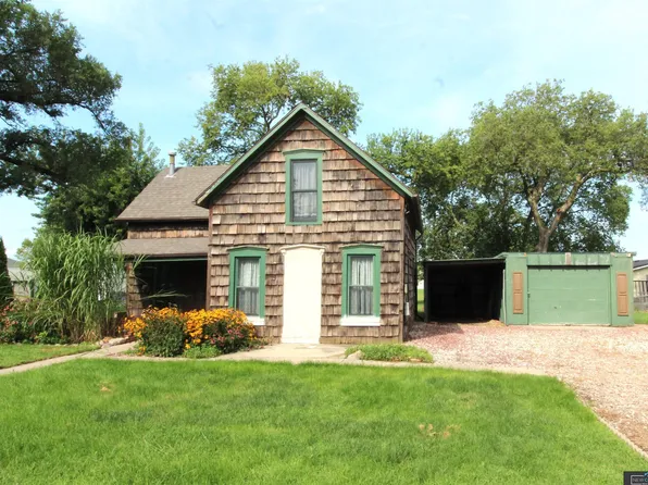 329 Pleasant St, Greenwood, NE 68366