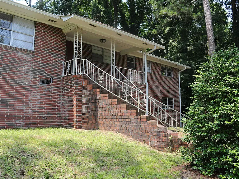 3817 Ardincaple Dr — Photo 3