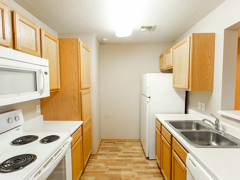 Deer Ridge Apartments — Photo 7
