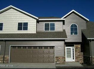 4904 Curt Cir, Grand Forks, ND 58201