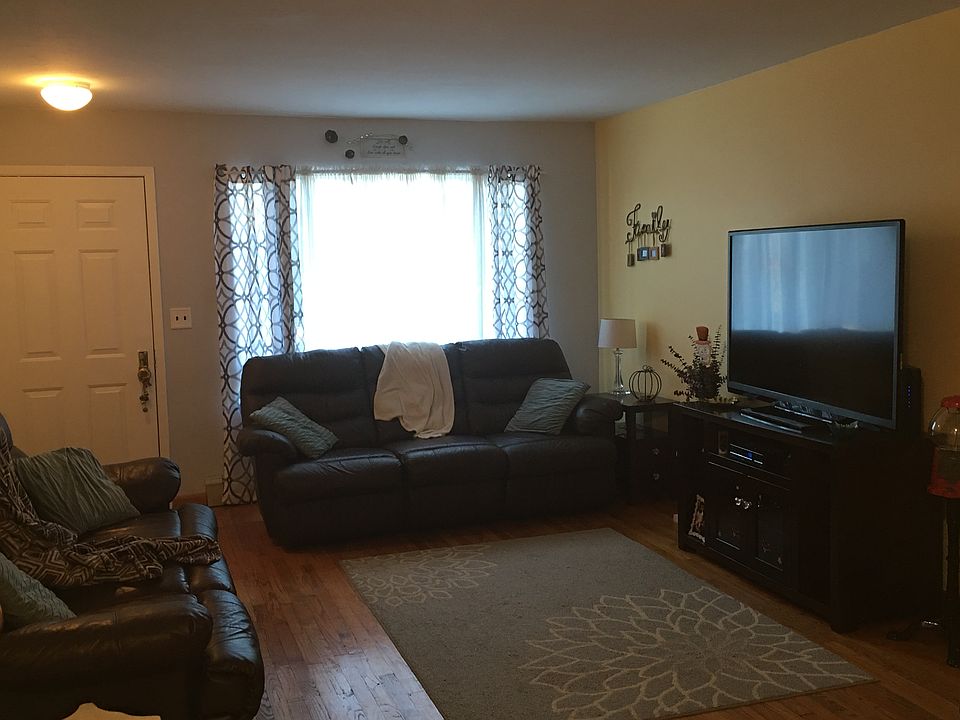 1st image of 18 Ibsen Ave