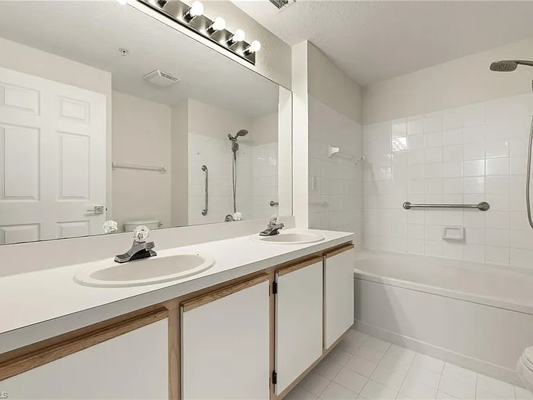 6401 Aragon Way #204 — Photo 15