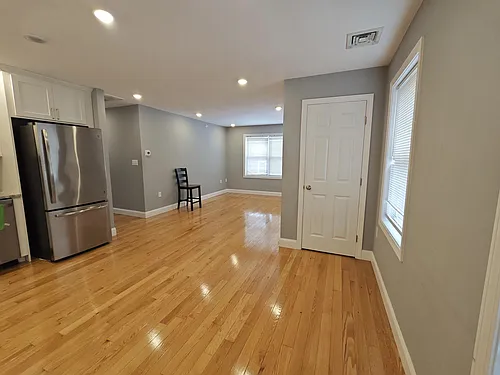 18 Bates Ave #5 Photo 1