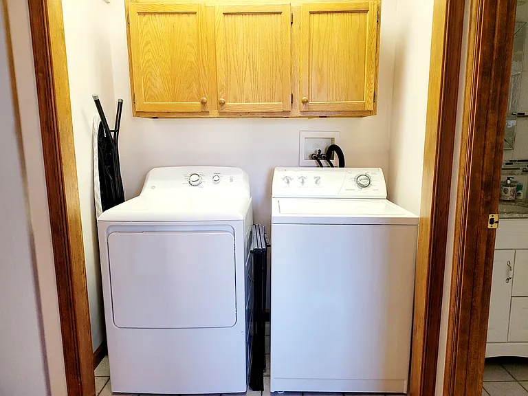 406 Roanoke Ln — Photo 22