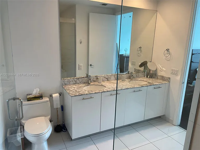 55 SE 6th St #Penthouse 4307 — Photo 19