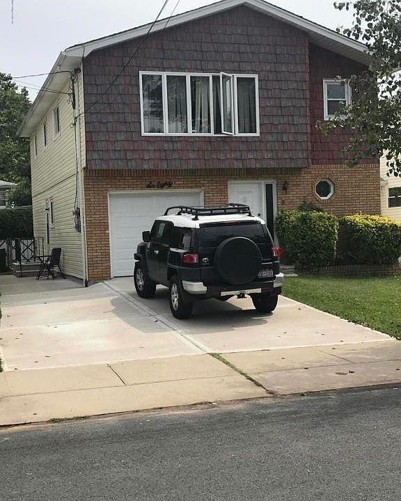 1st image of 680 Leverett Ave