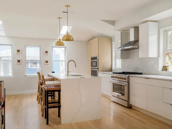 107 Josephine Ave #B, Somerville, MA 02144