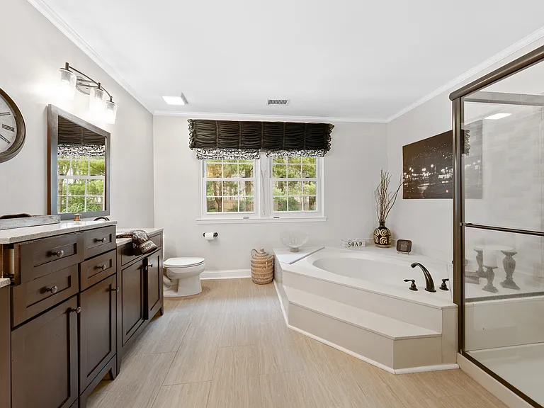Colony Dr — Photo 13