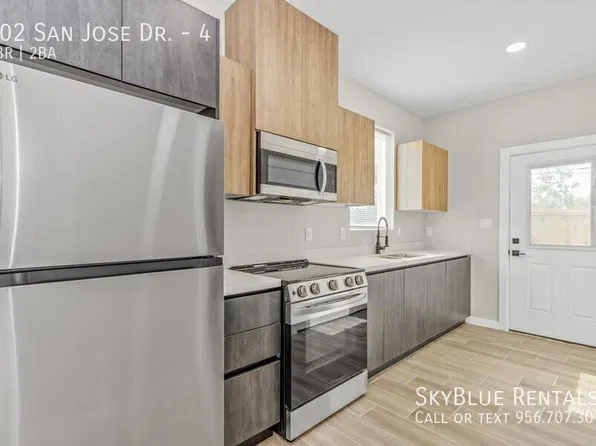 102 San Jose Dr #4, Mission, TX 78572