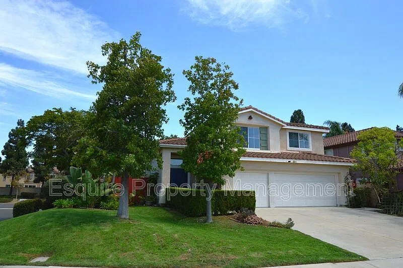 4 bed, 3.0 bath, 2440 sqft, $4,795 — Photo 2