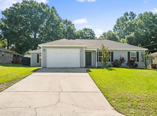 520 Hyde Park Dr, Crestview, FL 32539