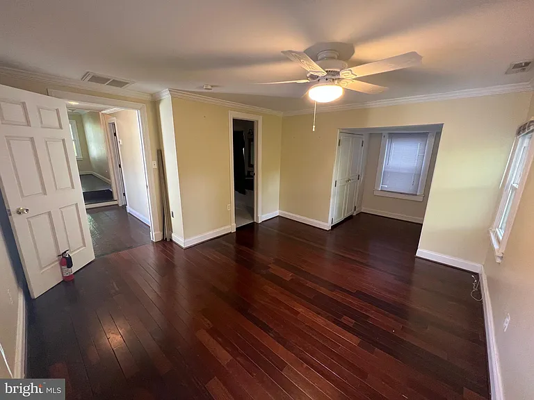 206 N Mill St — Photo 9