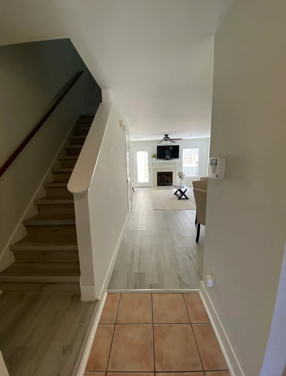 Building Photo - 809 Reserve Way