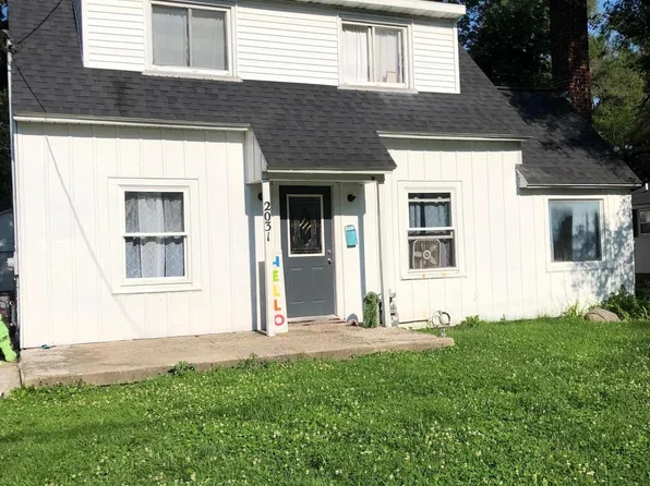 2031 Wyoming Ave SW, Wyoming, MI 49519