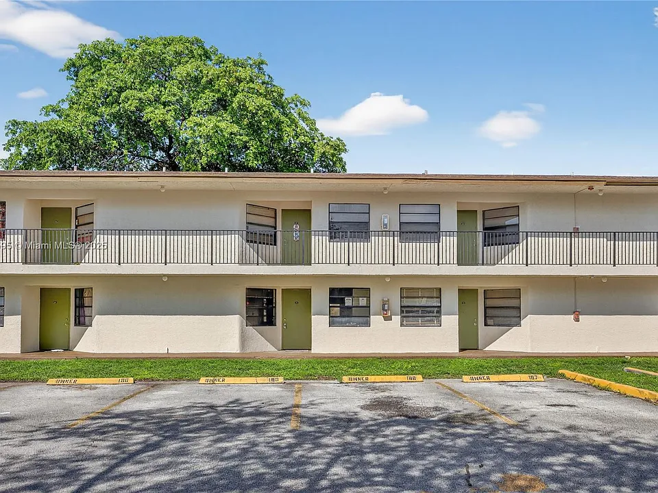 4198 Lakeside Dr #4198