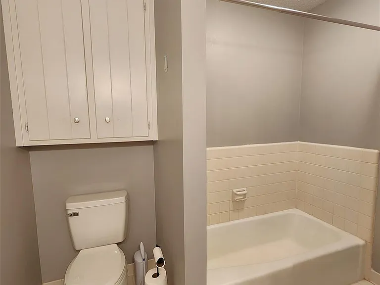 3340 Silver Stream Rd — Photo 18