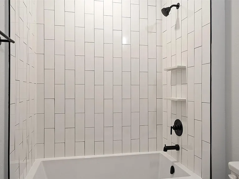 2500 Longview St #222 — Photo 16