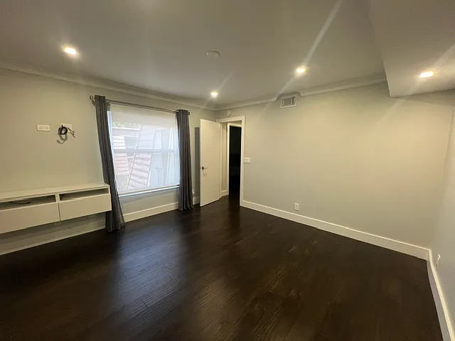 7542 Courtyard Run E — Photo 13