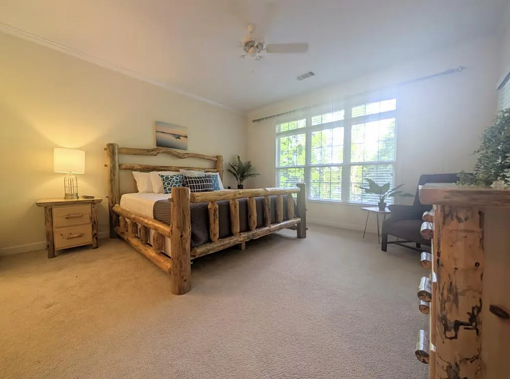 127 Ballard Ln — Photo 3
